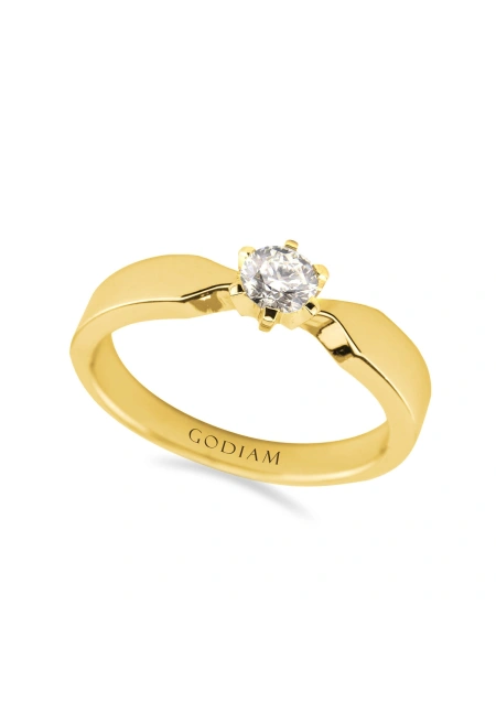 Anillo Solitario SADA en Oro Amarillo de 18K con diamante talla brillante