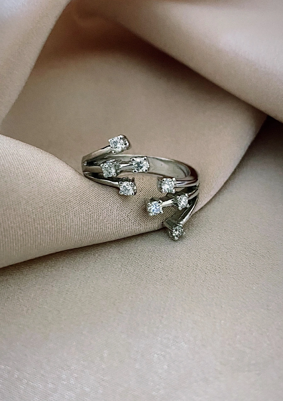 Anillo vintage PERSEIDAS en oro de 18K con diamantes|Anillos de Diamantes|Godiam Alta Joyería