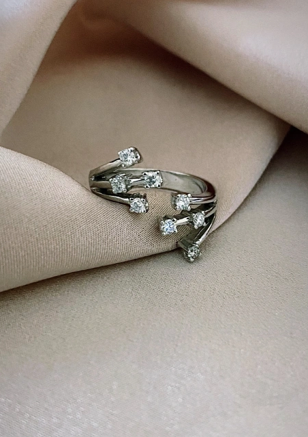 PERSEIDAS 18K gold with brilliant cut diamonds vintage ring.