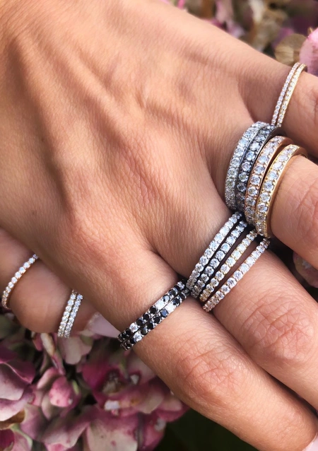 Anillo media alianza PEPA en oro de 18K y diamantes|Alianzas de Boda|Godiam Alta Joyería