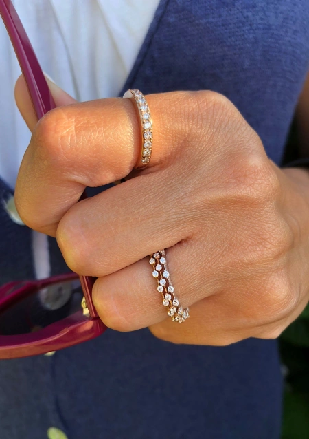 Media alianza CONSTELLATION en oro amarillo de 18K con diamantes