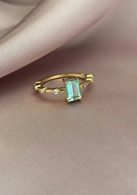 Anillo MIRANDA en oro amarillo de 18K con diamantes y turmalina verde-azulada|Anillos con Otras Gemas Naturales|Godiam Alta Joyería