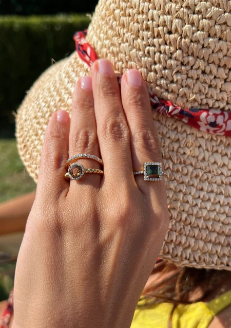 Bague demi alliance BIG PEPA en or 18 carats et diamants.