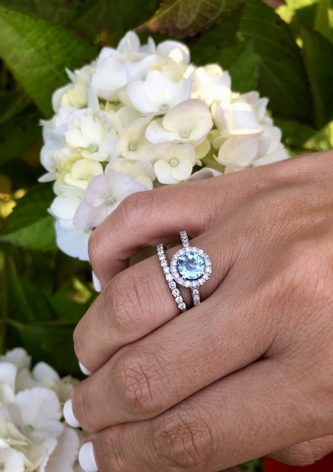 AMALFI 18K white gold with diamonds and aquamarine ring.