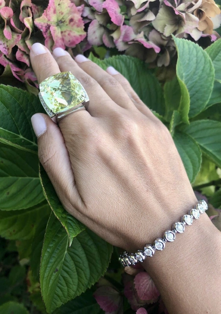 Anillo maxi KATERINA en oro blanco de 18K con diamantes y cuarzo limón|Anillos con Otras Gemas Naturales|Godiam Alta Joyería