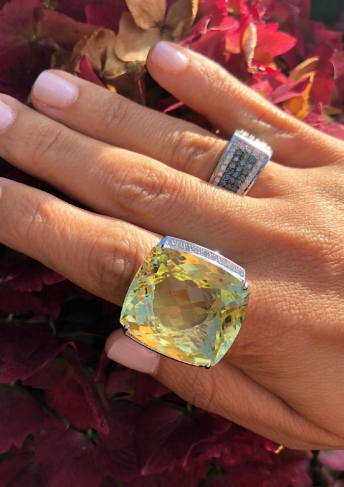 Anillo maxi KATERINA en oro blanco de 18K con diamantes y cuarzo limón|Anillos con Otras Gemas Naturales|Godiam Alta Joyería