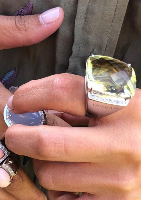 Anillo maxi KATERINA en oro blanco de 18K con diamantes y cuarzo limón|Anillos con Otras Gemas Naturales|Godiam Alta Joyería