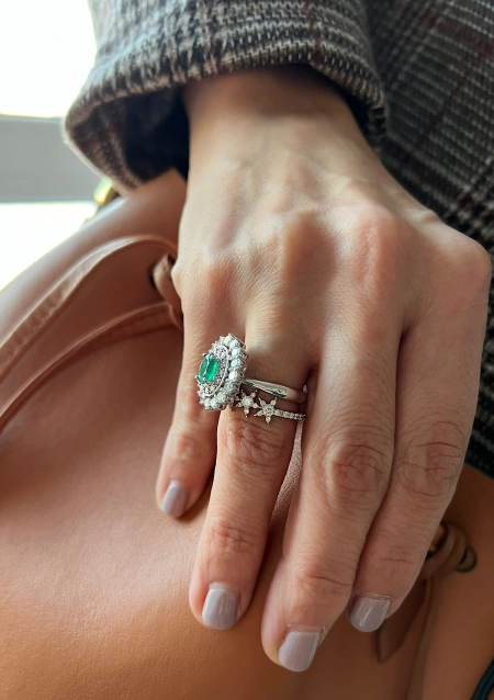 ELIZABETH 18K white gold with diamonds and emerald ring.