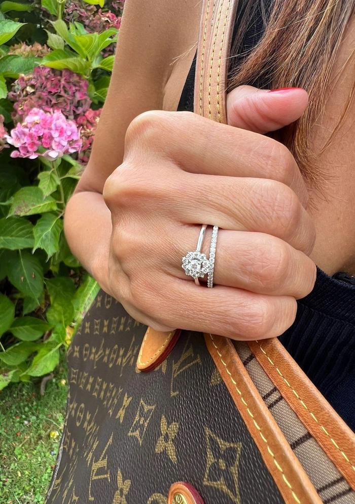 SANDRA 18K white gold brilliant cut diamonds rosette ring.
