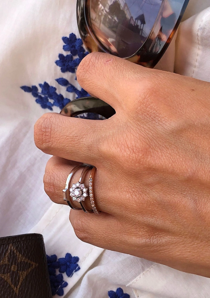 SANDRA 18K white gold brilliant cut diamonds rosette ring.