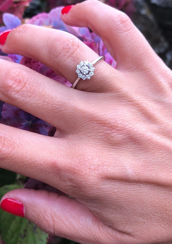 SANDRA 18K white gold brilliant cut diamonds rosette ring.