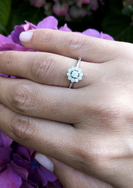 SANDRA 18K white gold brilliant cut diamonds rosette ring.