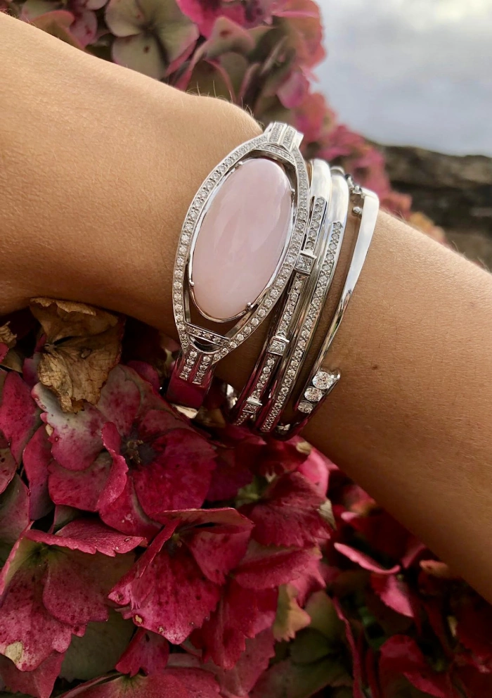 Pulsera DONOSTIA en oro blanco de 18K con diamantes y ópalo rosa