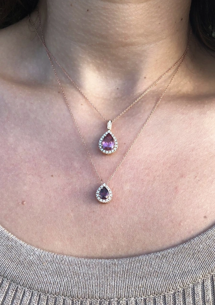 Colgante MORAIRA en oro blanco de 18K con diamantes y rubí|Colgantes|Godiam Alta Joyería