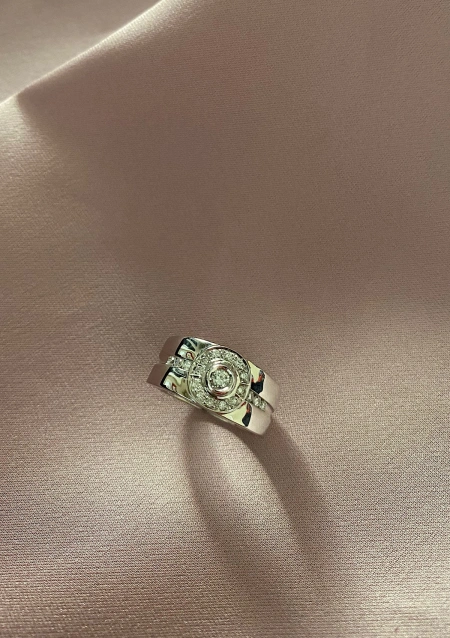 Anillo CORINTHIA en oro blanco de 18 quilates con diamantes