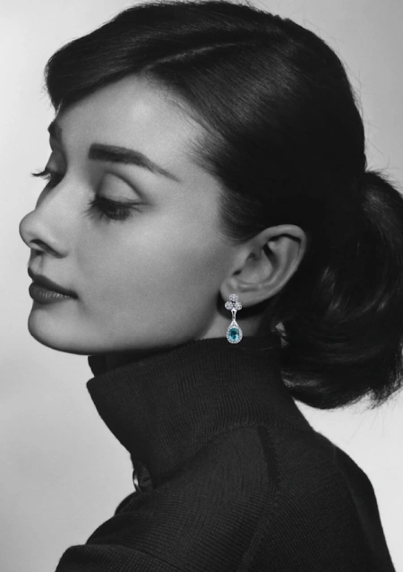 Boucles d'oreilles AUDREY or blanc 18K diamants et topazes.