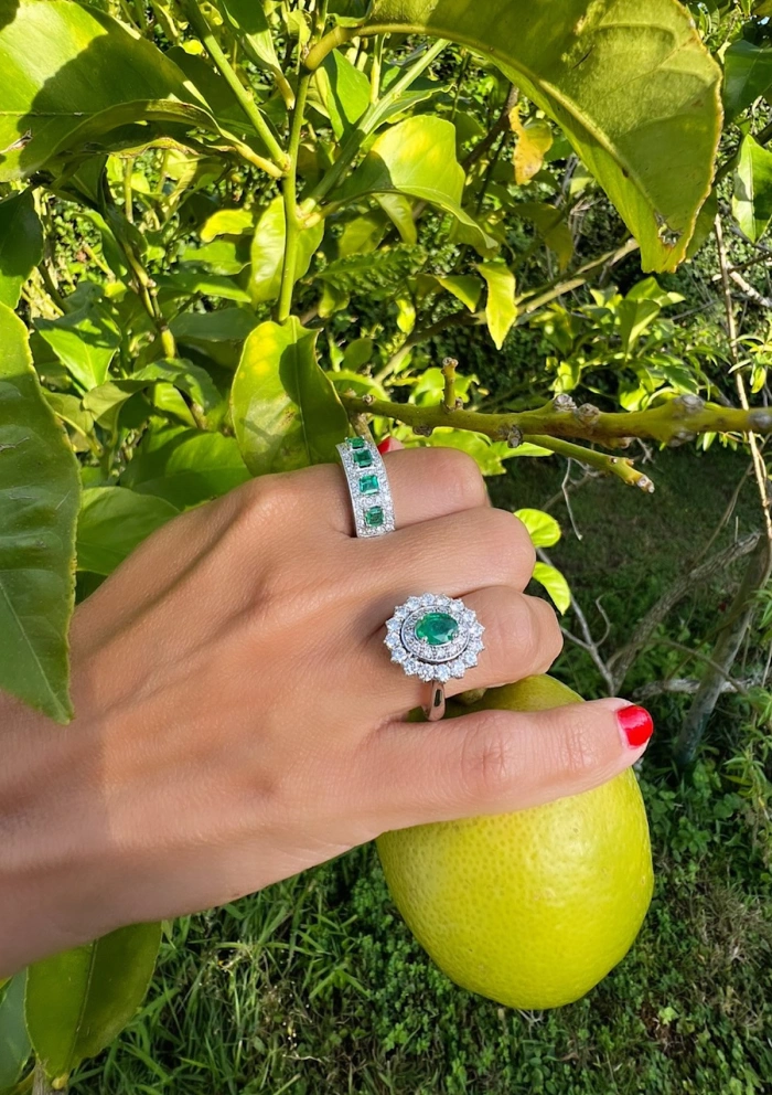 TREBOL 18K white gold with diamonds and four princess cut emeralds