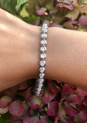 Pulsera Riviêre ST. MORITZ en oro blanco 18K con diamantes talla brillante 2