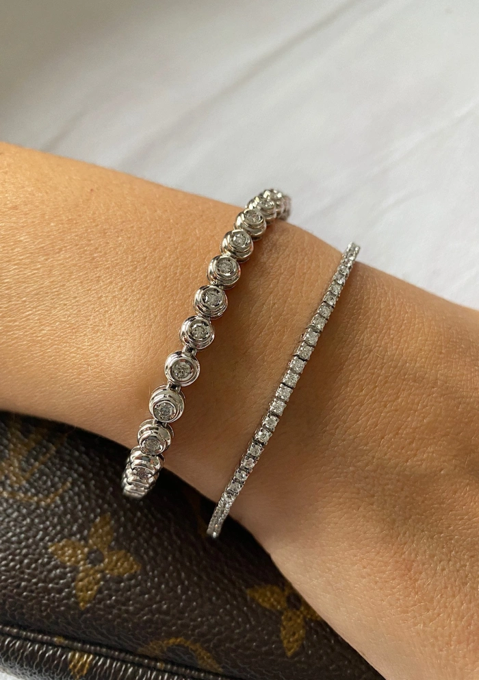 ST. MORITZ 18K white gold diamonds riviêre bracelet.
