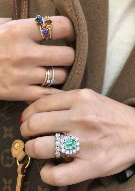 ESPERANZA 18K white gold with diamonds and emerald ring.