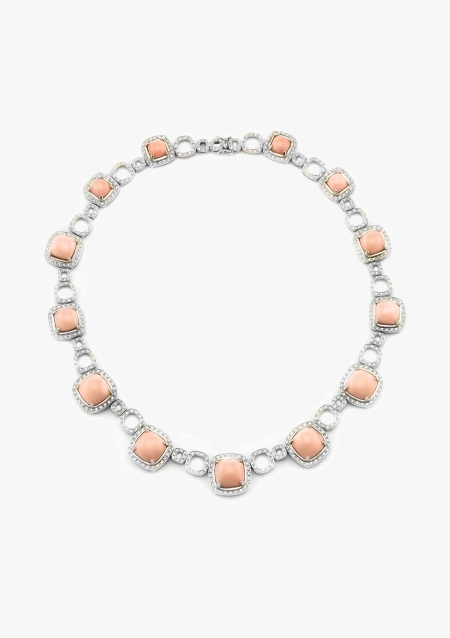 Collar AKIRA en oro blanco 18K con diamantes talla brillante y corales Piel de Ángel talla antic cabujón en degradé