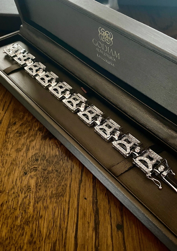 Pulsera Art Decó MAYA en oro blanco de 18K y diamantes|LUXURY BY GODIAM|Godiam Alta Joyería