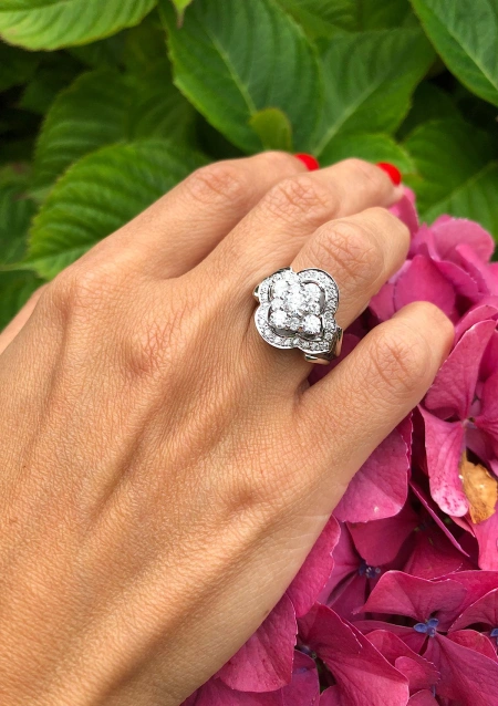 Anillo Vintage BARCELONA en oro blanco de 18 quilates con diamantes