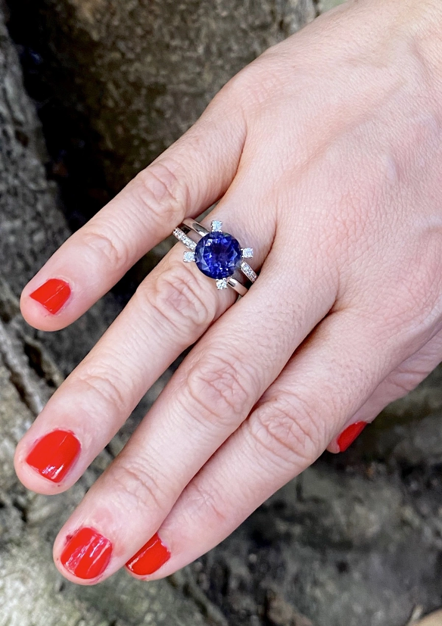 SILVIA 18K white gold diamonds and brilliant cut iolite.