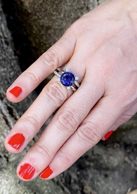 SILVIA 18K white gold diamonds and brilliant cut iolite.