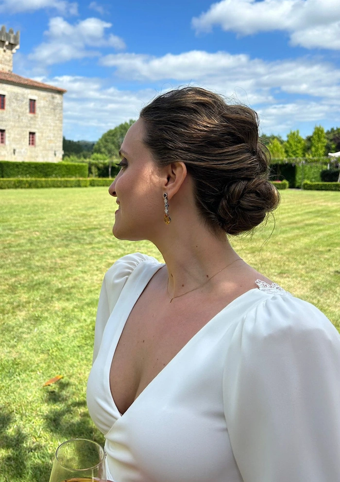 Boucles d'oreilles MALDIVAS en or blanc 18K avec diamants.