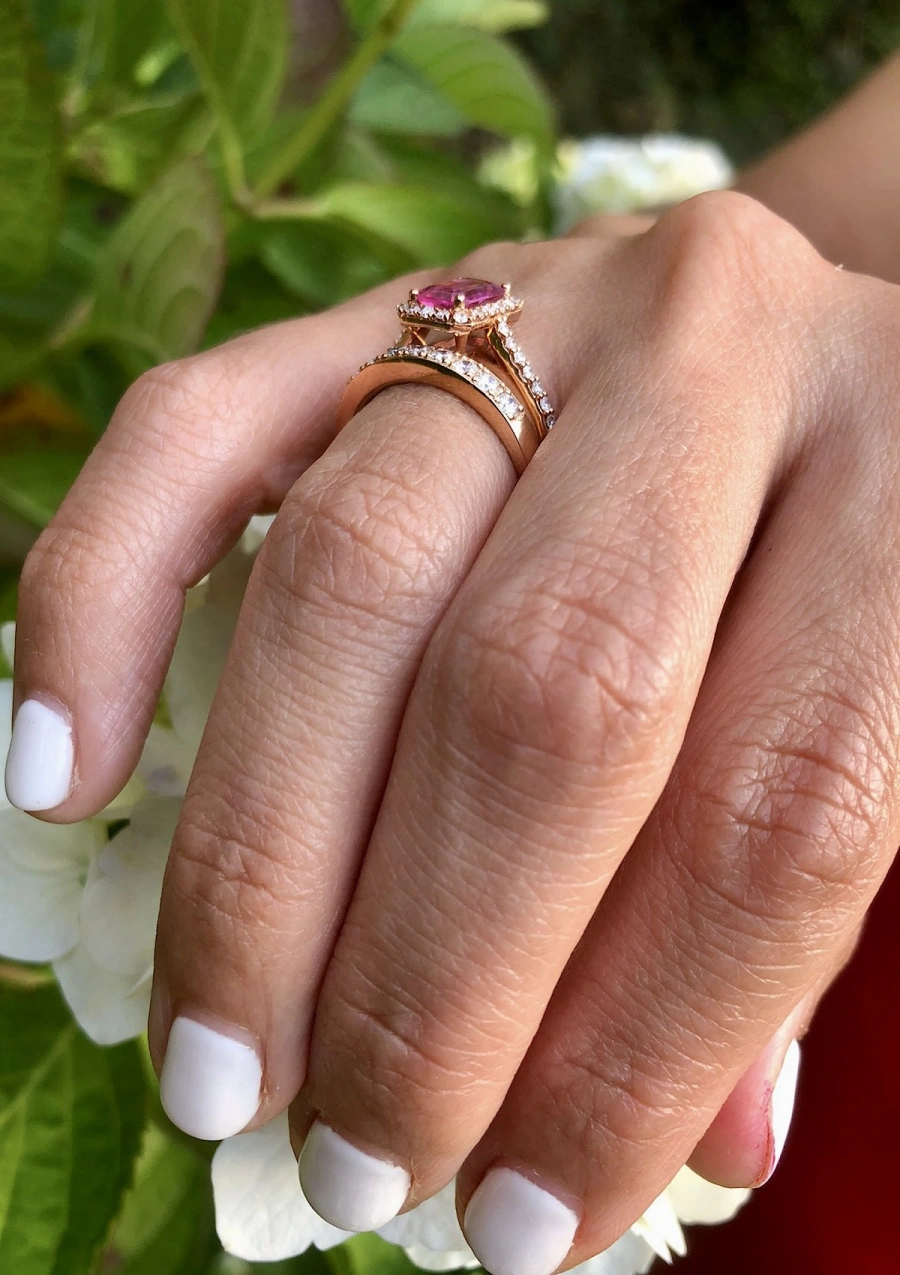 Bague ALTEA or rose 18K avec diamants et tourmaline rose.