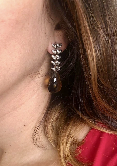 Pendientes MARBELLA en oro blanco 18K con diamantes y cuarzos whisky