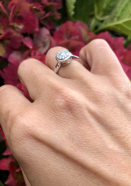 Anillo Solitario SINTRA en oro de 18K y diamantes|Anillos de Compromiso|Godiam Alta Joyería
