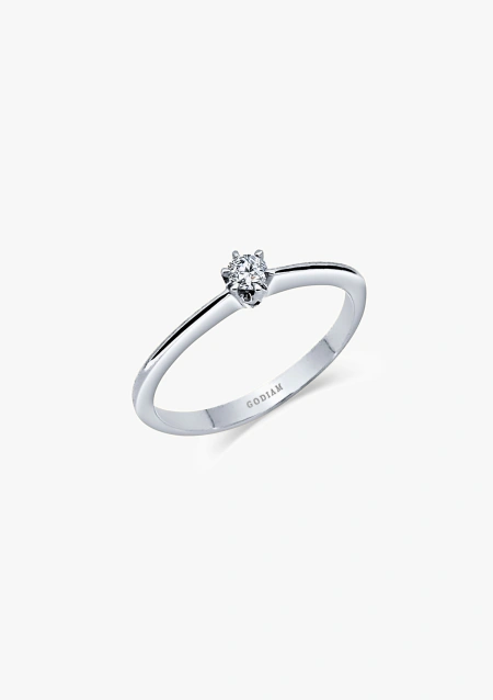 ORLY 18K gold with a brilliant cut diamond solitaire ring