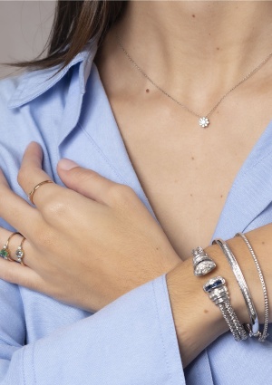 LITTLE MINI RAINBOW 18K yellow and white gold with brilliant cut diamonds crowned by an oval cut aquamarine trilogy ring 2