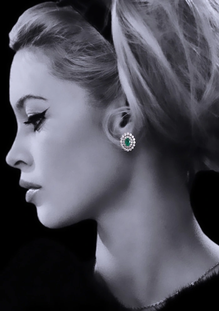 ELIZABETH 18K white gold diamonds and emeralds earrings.