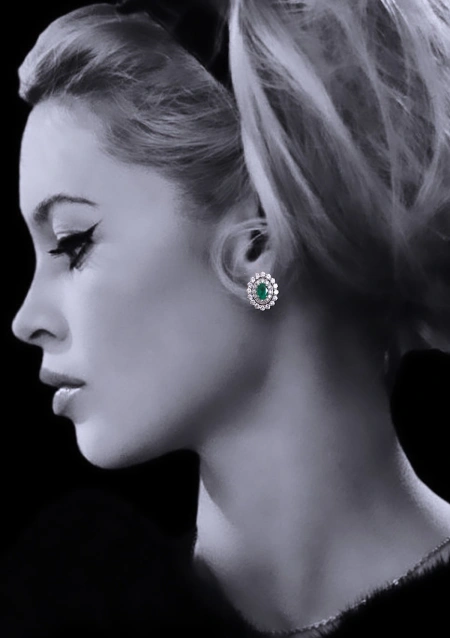 ELIZABETH 18K white gold diamonds and emeralds earrings.