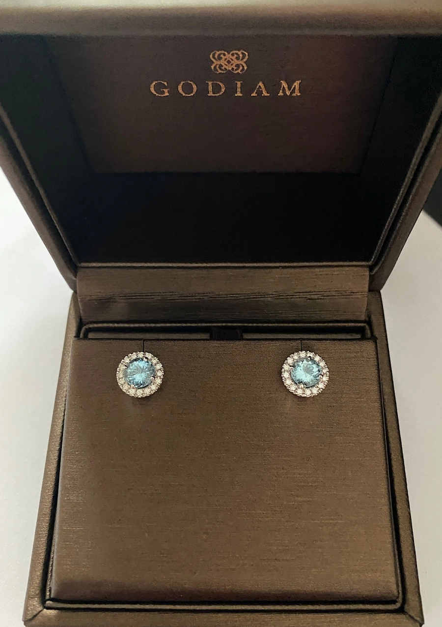 AMALFI 18K white gold earrings with diamonds & aquamarines.