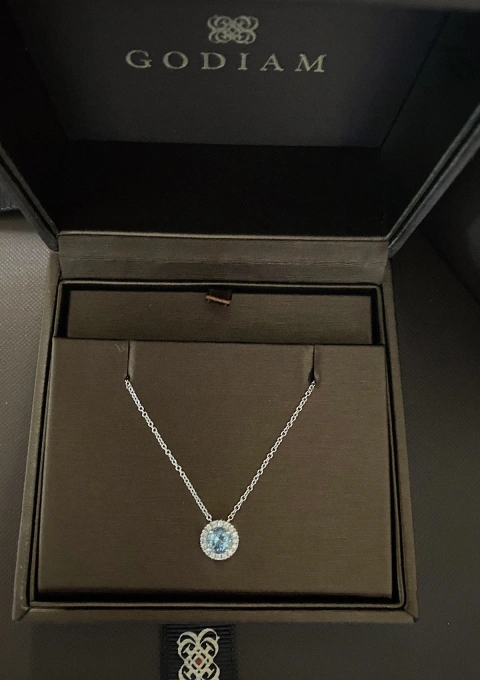 Pingente AMALFI ouro branco 18K com diamantes e aguamarina.