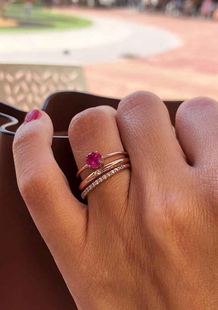 Alianza UNITY en oro rosa de 18 quilates con diamante|Alianzas de Boda|Godiam Alta Joyería