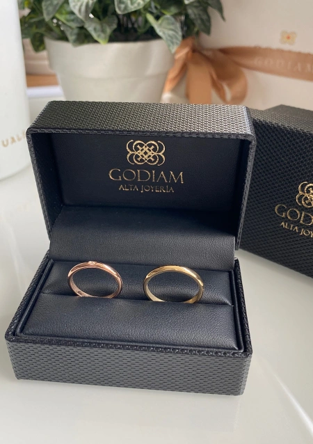 Alianza UNITY en oro rosa de 18 quilates con diamante|Alianzas de Boda|Godiam Alta Joyería