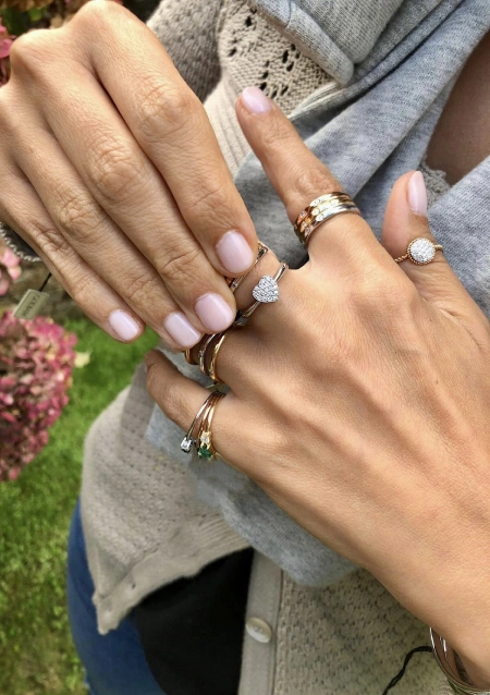 Alianza TRINITY en oro amarillo 18K con 3 diamantes|Alianzas de Boda|Godiam Alta Joyería