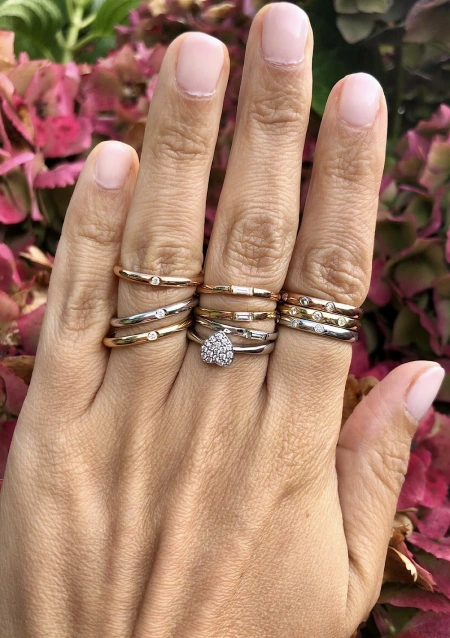 Alliance TRINITY or rose 18K et 3 diamants taille brillant.