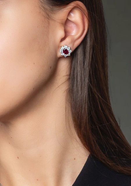 Pendientes orla SIMONETA en oro blanco 18K con diamantes y rubíes