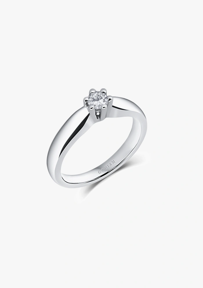 Anillo solitario FINISTERRE en oro blanco de 18K y diamante talla brillante Anillo solitario FINISTERRE en oro blanco de 18K y diamante talla brillante