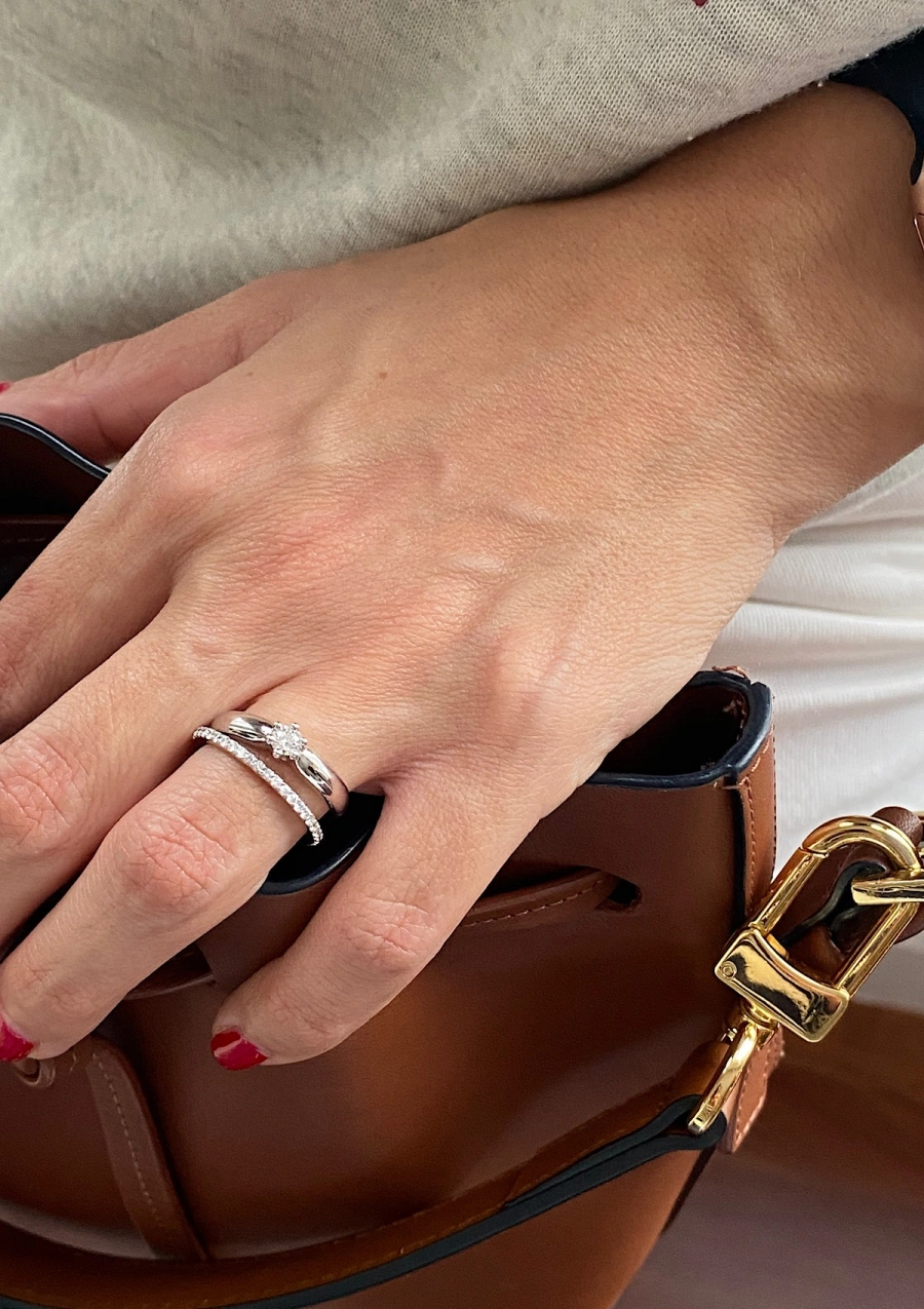 Bague solitaire FINISTERRE en or blanc 18 carats et diamant.