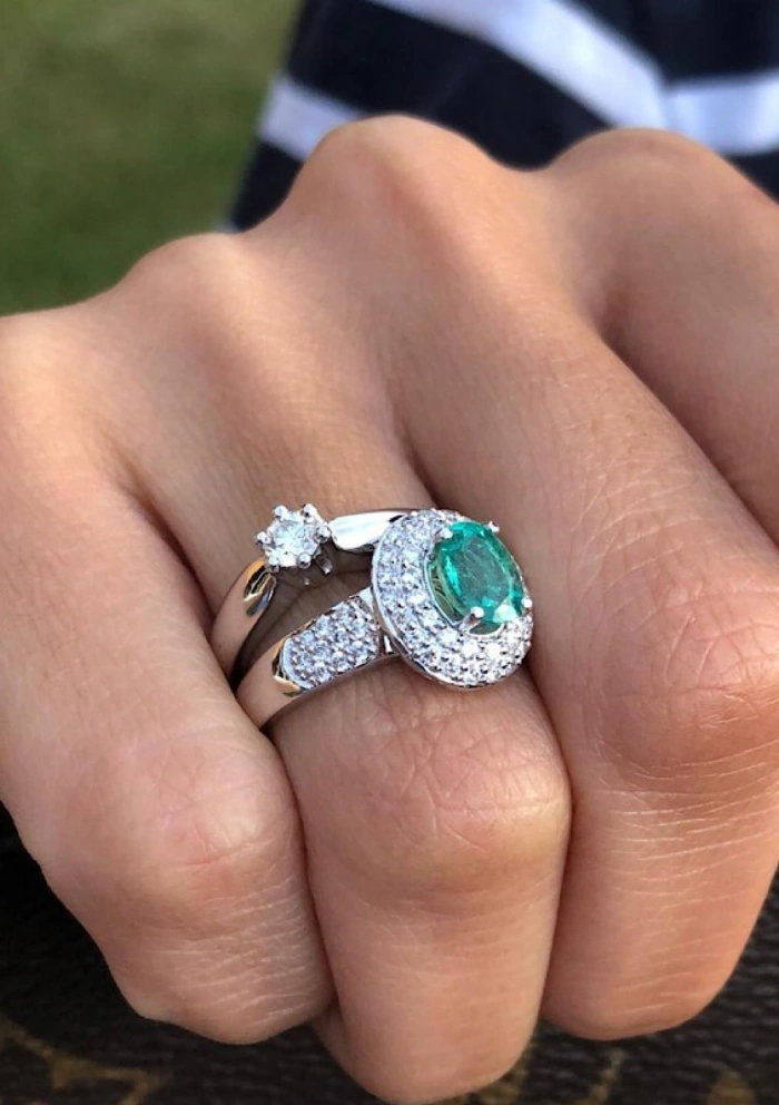 FINISTERRE 18K white gold with a diamond solitaire ring.