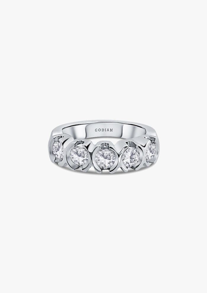 Anillo media alianza CLARA en oro blanco 18K y diamantes|Anillos de Diamantes|Godiam Alta Joyería