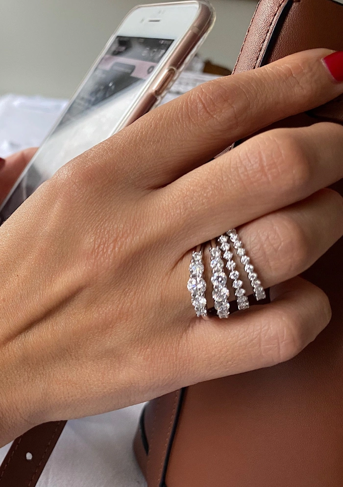 MACARENA 18K gold 7 diamonds half eternity band ring.