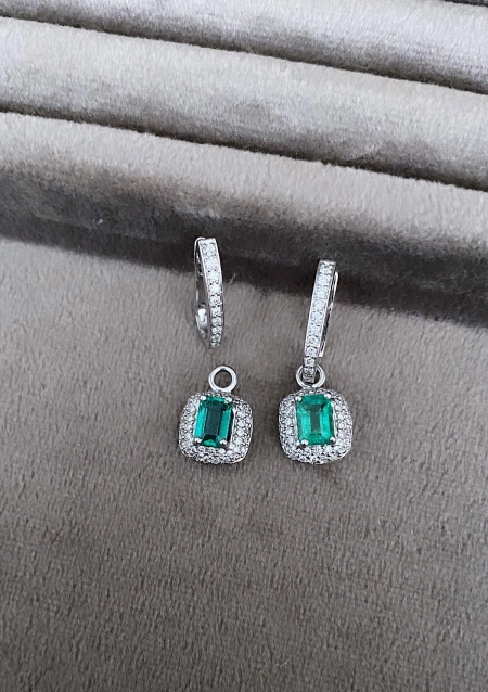 COVADONGA 18K white gold diamonds and emeralds earrings.